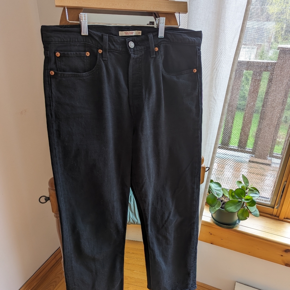 🍄 Levi's - Black jeans